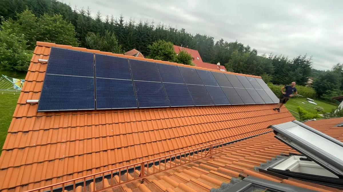 Fotovoltaická elektrárna — tašková střecha